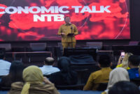 Gubernur NTB, Lalu Muhamad Iqbal saat memberikan sambutan pada Forum Economic Talk, di Aula Bank NTB Syariah, Senin (23/2/2026).
