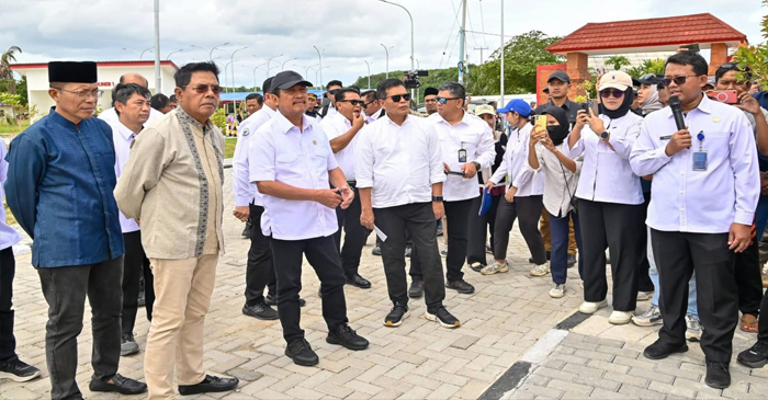 Menteri KKP RI, Sakti Wahyu Trenggono, saat melakukan kunker ke Desa Ekas Buana, Kecamatan Jerowaru, Kabupaten Lombok Timur, Jumat (27/2/2026).