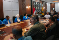 Gubernur NTB, Lalu Muhamad Iqbal, saat menerima jajaran manajemen Pocari Sweat dalam rapat koordinasi persiapan event Pocari Sweat Run Lombok 2026, di Kantor Gubernur NTB, Kamis (19/2/2026).
