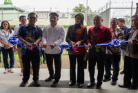 Ketua Dekranasda Provinsi NTB, Sinta Agathia Iqbal saat meresmikan Ruang Pelatihan Konveksi, di Lapas Kelas IIA Lombok Barat, pada Jumat (13/2/2026).