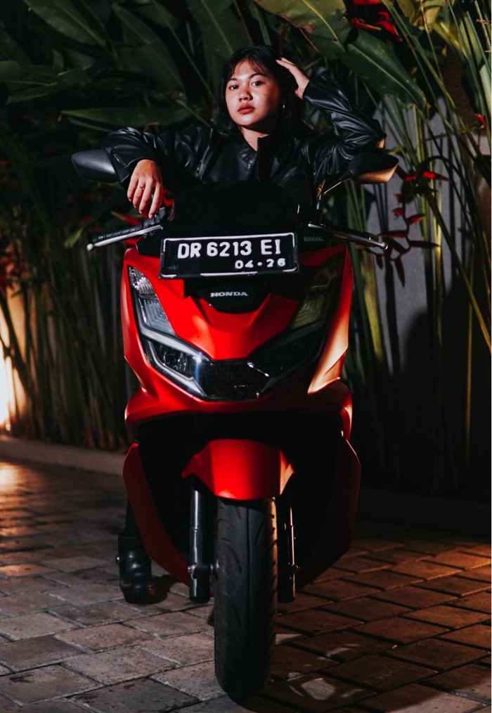 Tampilan baru Honda PCX 160 lebih elegan.