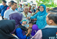Gubernur NTB, Lalu Muhamad Iqbal, bersama Ketua TP-PKK Provinsi NTB, Sinta Agathia Iqbal, saat melakukan kunjungan ke Posyandu Dusun Lantan Duren, Desa Lantan, Kecamatan Batukliang Utara (BKU), Kabupaten Lombok Tengah (Loteng), pada Kamis (5/3/2026).