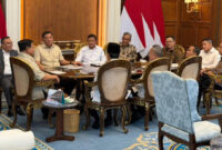 Presiden Prabowo Subianto saat menerima kunjungan Wakil Ketua DPR RI, Sufmi Dasco Ahmad bersama sejumlah menteri Kabinet Merah Putih, di Istana Merdeka, Jakarta, Rabu siang (4/3/2026).