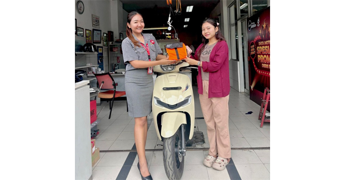 Astra Motor NTB akan memberikan gratis perlengkapan safety riding saat membeli sepeda motor Honda.