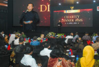 Gubernur NTB, Lalu Muhamad Iqbal saat memberikan sambutan pada acara Charity Night 2026 yang digelar Pemprov NTB bersama IOA, di Auditorium Raodah Bank NTB Syariah, Senin (6/4/2026).