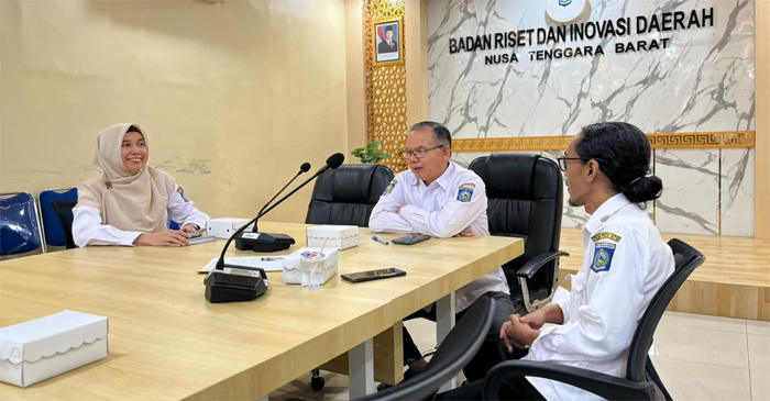 Kepala BRIDA NTB, I Gede Putu Aryadi (tengah).