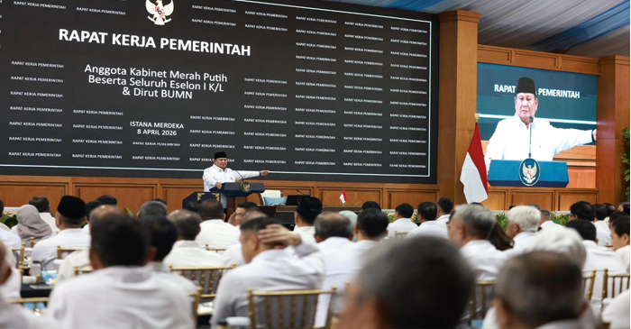 Presiden Prabowo Subianto saat mengumpulkan jajaran Kabinet Merah Putih, pejabat eselon I kementerian/lembaga, hingga para direktur utama BUMN, di Istana Merdeka, Jakarta, Rabu (8/4/2026).