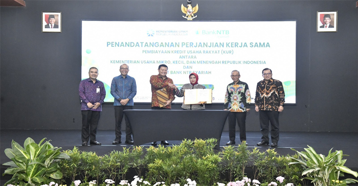 Bank NTB Syariah resmi kembali menjadi penyalur KUR setelah penandatanganan PKP KUR bersama Kementerian UMKM RI.