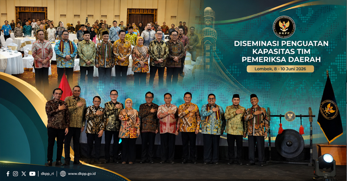 Suasana pose bersama usai pembukaan kegiatan Diseminasi Penguatan Kapasitas Tim Pemeriksa Daerah yang diselenggarakan Dewan Kehormatan Penyelenggara Pemilu (DKPP) di Lombok, Nusa Tenggara Barat (NTB), Senin (8/6/2026).