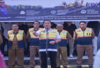 Gubernur NTB, Lalu Muhamad Iqbal saat meluncurkan TRC Infrastruktur, di Kantor Balai Pemeliharaan Jalan Dinas PUPRPKP Provinsi NTB, Selasa (21/7/2026).