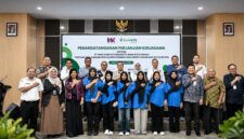 Suasana pose bersama usai penandatangan Perjanjian Kerja Sama (PKS) di Kantor Utama Bank NTB Syariah, Jalan Udayana, Mataram, pada Rabu (19/8/2026).