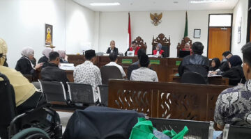 Suasana sidang lanjutan perkara nomor 247/Pid.Sus/2026/PN Ckr dengan terdakwa ST. Rogaya binti H. Rofiun, yang digelar di Pengadilan Negeri (PN) Cikarang, Senin (3/8/2026).