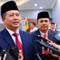 Gubernur NTB, Lalu Muhamad Iqbal didampingi Kepala Dinas Kominfotik NTB sekaligus Juru Bicara Pemprov NTB, Ahsanul Khalik.
