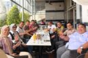 Suasana panitia pelantikan saat rapat matangkan acara Pelantikan DPP APKLI Merah Putih periode 2026-2031 yang akan digelar di Jakarta pada 17 Oktober 2026 medantang.