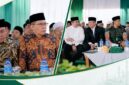 Wabup Lombok Timur, H. Moh. Edwin Hadiwijaya (foto kiri) saat hadir mewakili Bupati Lombok Timur, H. Haerul Warisin saat menghadiri pengajian akbar yang menjadi puncak peringatan Hultah ke-91 NWDI sekaligus Haul ke-29 Almagfurullah Maulana Syaikh TGKH. Zainuddin Abdul Madjid. 