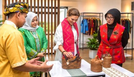 Putri Victoria Saat Berkunjung ke Bale Kita