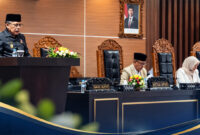 Wabup Lombok Timur, HM. Edwin Hadiwijaya saat memaparkan sejumlah peruntukan dana hibah, dalam Rapat Paripurna DPRD Lombok Timur, Senin (28/9/2026).