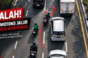 Tips berkendara aman, berikan ruang untuk mengantisipasi kesalahan pengendara lain di jalan raya.