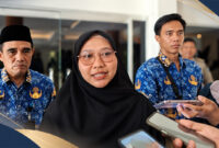 Qariah asal NTB, Khairunnisa saat memberikan keterangan pers kepada awak media.