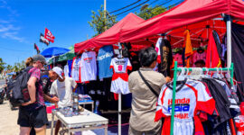 Gelaran MotoGP Mandalika 2026 membawa peluang bagi pelaku UMKM untuk meningkatkan penjualan merchandise bagi para penggemar balap motor.