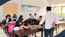 Kadis Dikbud Kabupaten Lombok Timur, M. Nurul Wathoni, saat melakukan Sidak di SDN 1 Jerowaru, Selasa (13/10/2026).