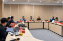 Suasana musyawarah bersama antara perwakilan PLN EG, kepala desa, aparat desa, serta pihak-pihak terkait, yang berlangsung di lingkungan Nusantara Power, Desa Punagaya, Jeneponto, Sulawesi Selatan.