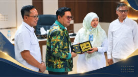 Bupati Lotim, H. Haerul Warisin dan Wabup Lobar, Hj. Nurul Adha sepakat “ikat janji” melalui penandatanganan MoU kerja sama antardaerah.