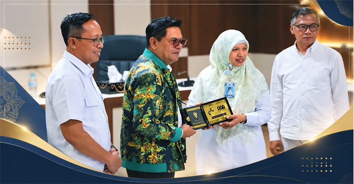 Bupati Lotim, H. Haerul Warisin dan Wabup Lobar, Hj. Nurul Adha sepakat “ikat janji” melalui penandatanganan MoU kerja sama antardaerah.