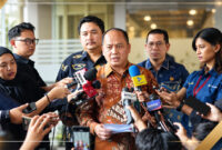 Kepala Pusat Penerangan Hukum Kejaksaan Agung, Anang Supriatna, S.H., M.H saat memberikan keterangan pers kepada awak media di Jakarta.